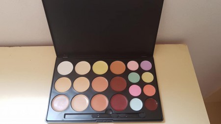 /products/paleta-de-correctores/